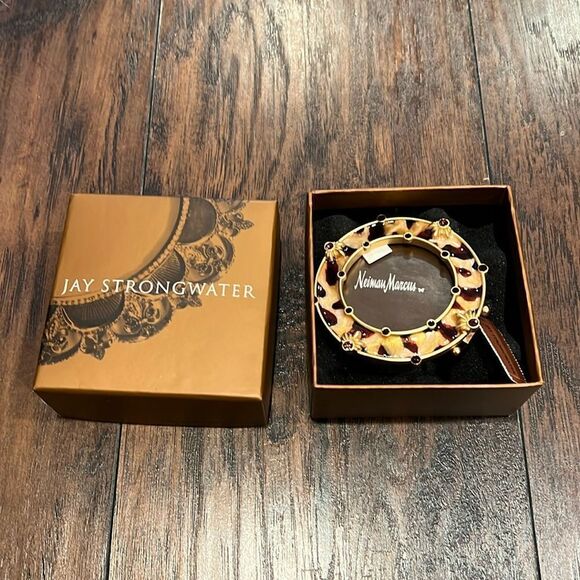 Jay Strongwater Round Picture Frame Animal Print Enamel & Stone New In Box ~ 3